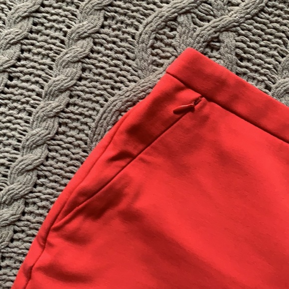 Red shorts - Picture 4 of 5